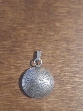 Hopi 925 Puffy 2 Side Man In Maze Pendant.